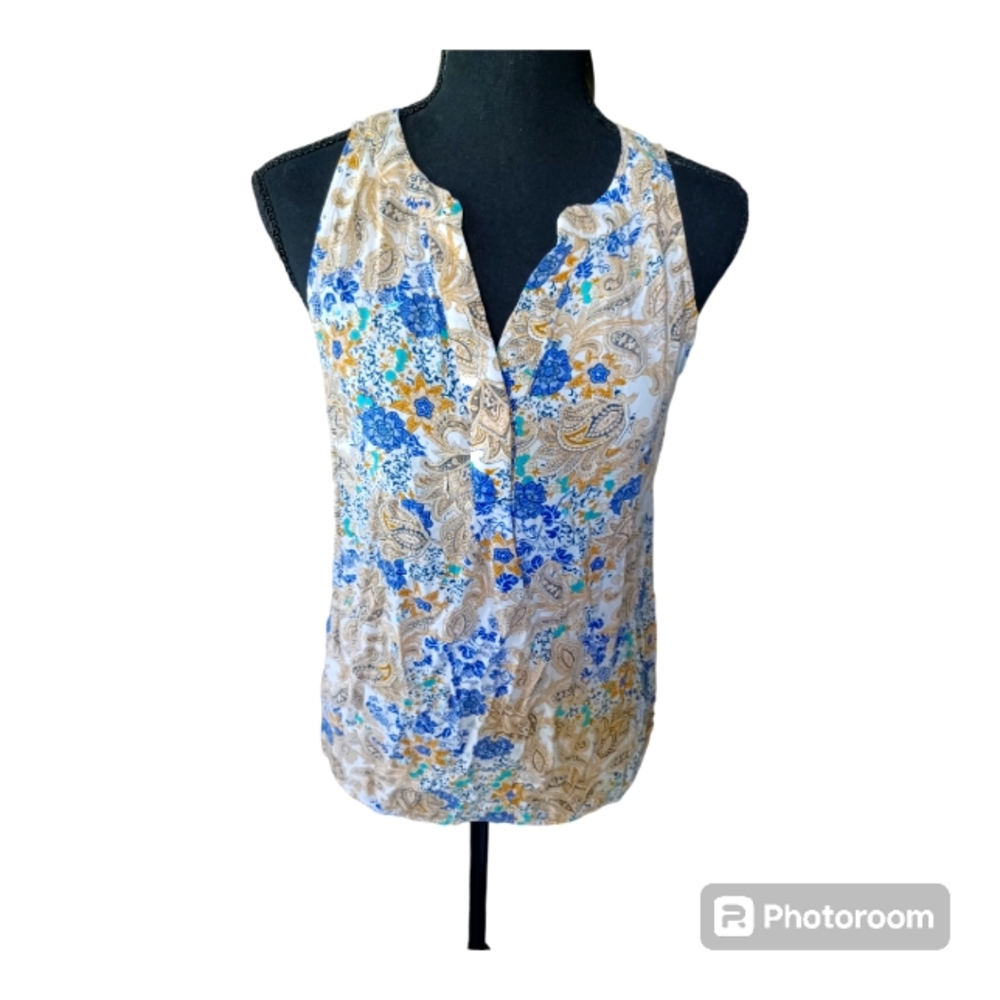 Artisan NY Sleeveless, V-Neck Tank Top ** EUC **